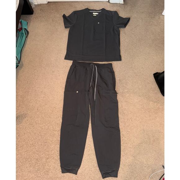 NWOT Fabletics Men's Helix Shirt + All Shift Jogger Scrub Set Size L